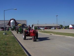 Tractor Riders leaving Heartland Acres 2012